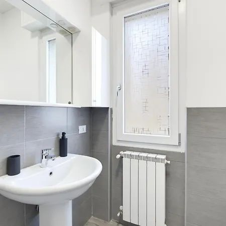 Apartamento Essenza Moderna Park E Ospedale