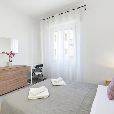 Apartamento Essenza Moderna Park E Ospedale
